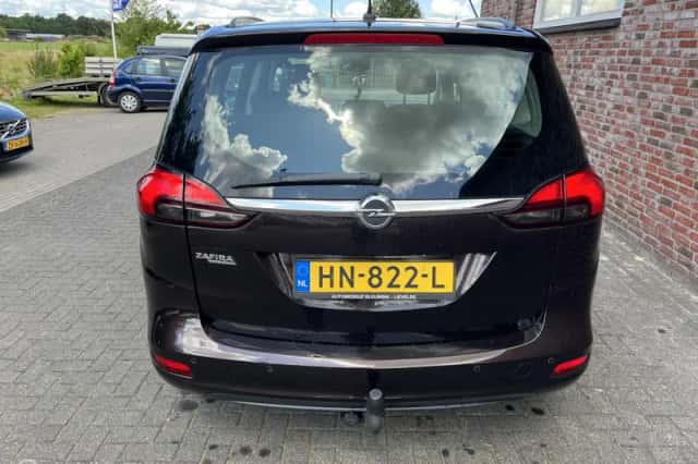 Opel Zafira (2012) thumbnail 4