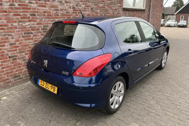 Peugeot 308 (2008) thumbnail 5