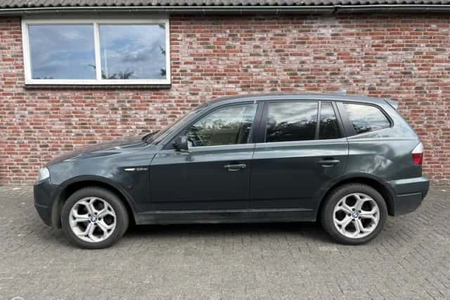 BMW X3 (2007) thumbnail 2