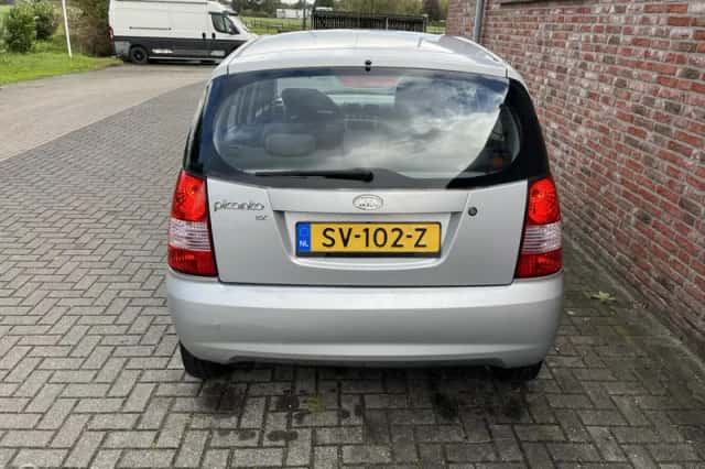 Kia Picanto (2005) thumbnail 4