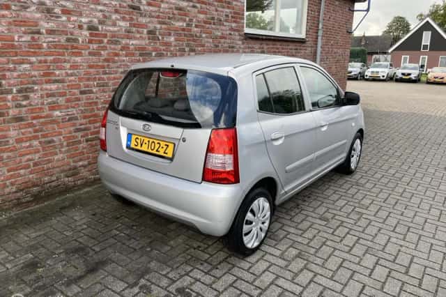 Kia Picanto (2005) thumbnail 5