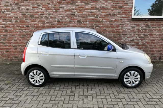 Kia Picanto (2005) thumbnail 6