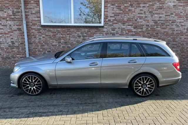 Mercedes-Benz C-Klasse (2012) thumbnail 2