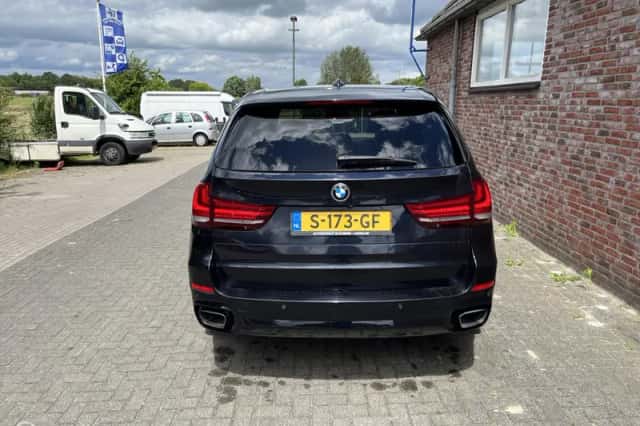 BMW X5 (2014) thumbnail 3