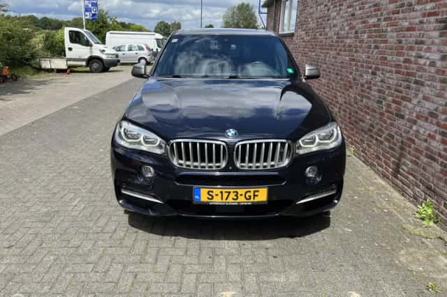 BMW X5 (2014) thumbnail 5