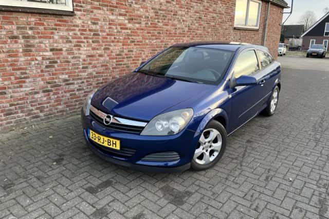 Opel Astra (2005) thumbnail 1