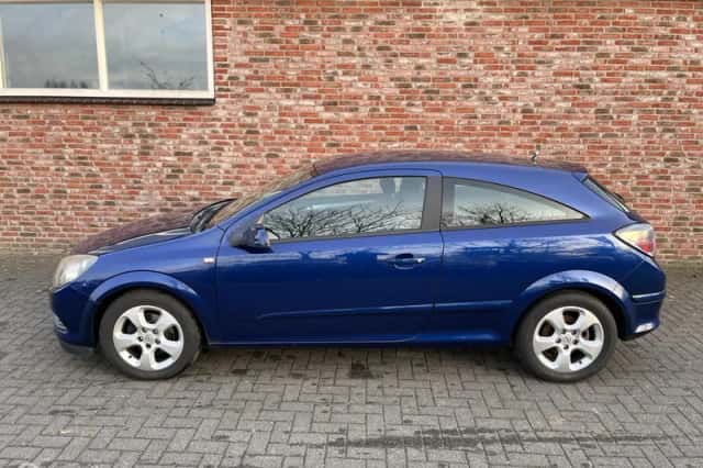 Opel Astra (2005) thumbnail 2