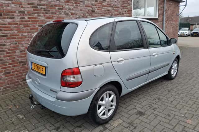 Renault Scénic (2002) thumbnail 5