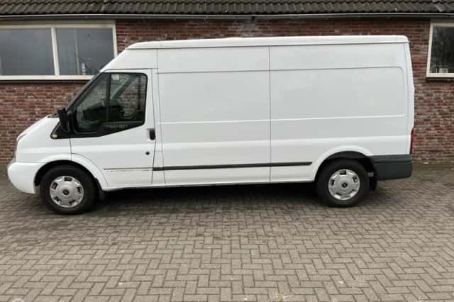 Ford Transit (2011) thumbnail 2