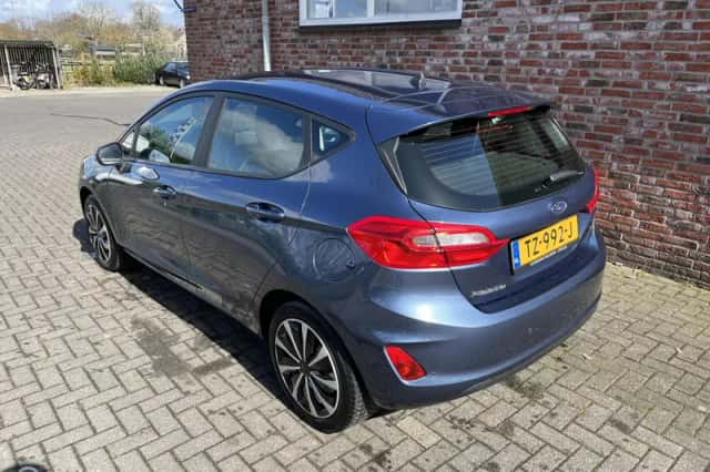 Ford Fiesta (2018) thumbnail 3