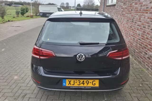 Volkswagen Golf (2019) thumbnail 4