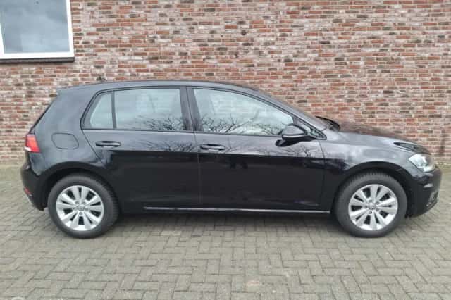 Volkswagen Golf (2019) thumbnail 6