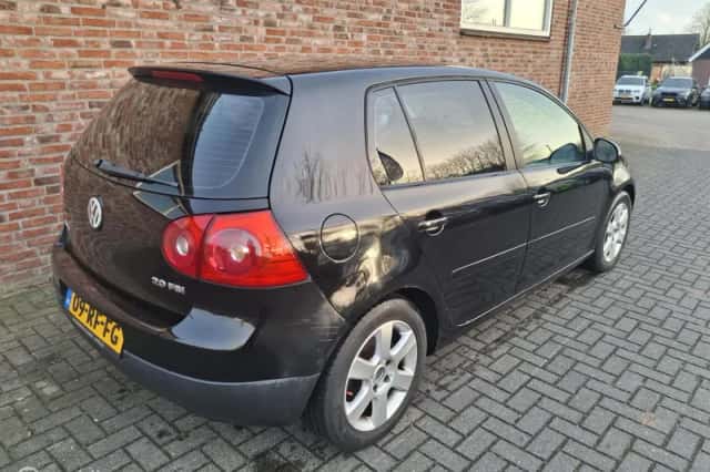 Volkswagen Golf (2005) thumbnail 5