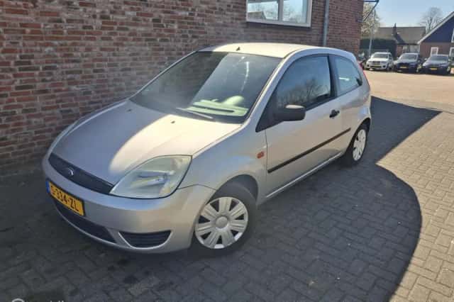 Ford Fiesta (2003) thumbnail 1