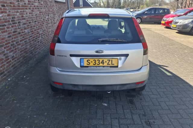 Ford Fiesta (2003) thumbnail 4