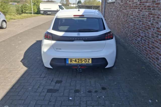 Peugeot 208 (2020) thumbnail 5