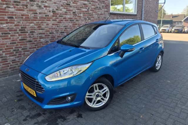 Ford Fiesta (2014) thumbnail 1