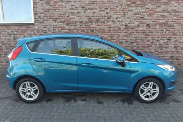 Ford Fiesta (2014) thumbnail 6