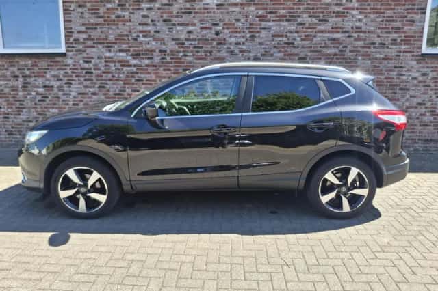 Nissan Qashqai (2016) thumbnail 2