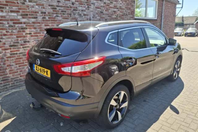 Nissan Qashqai (2016) thumbnail 5