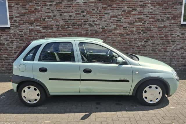 Opel Corsa (2001) thumbnail 6