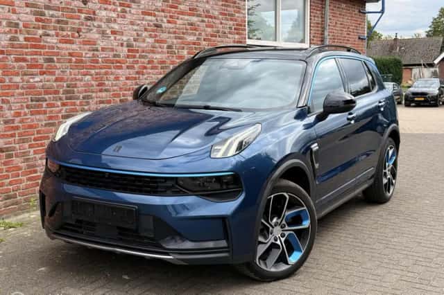 Lynk & Co 01 (2023) thumbnail 1