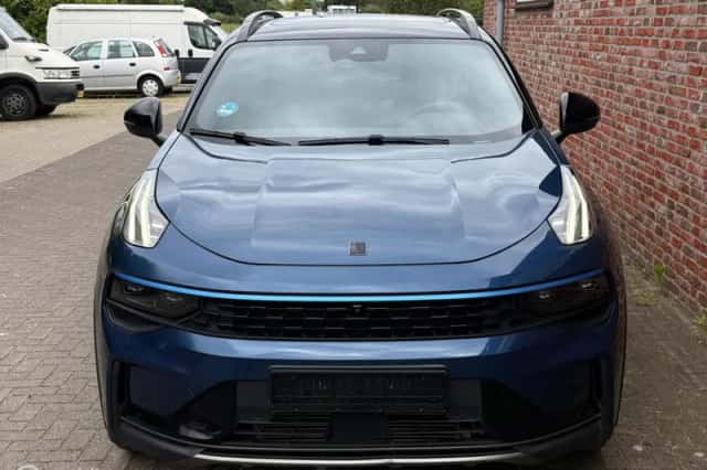 Lynk & Co 01 (2023) thumbnail 3