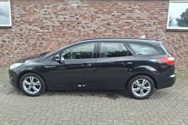Ford Focus (2014) thumbnail 2