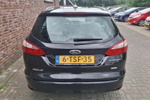 Ford Focus (2014) thumbnail 4