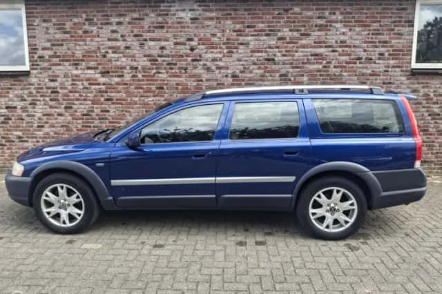 Volvo XC70 (2005) thumbnail 2