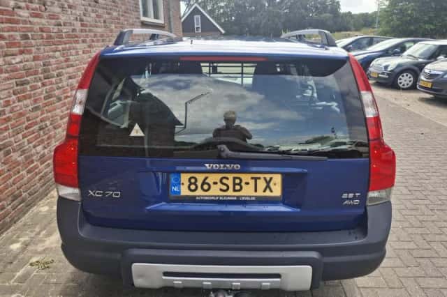 Volvo XC70 (2005) thumbnail 4