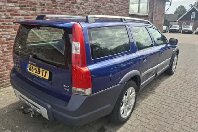 Volvo XC70 (2005) thumbnail 5