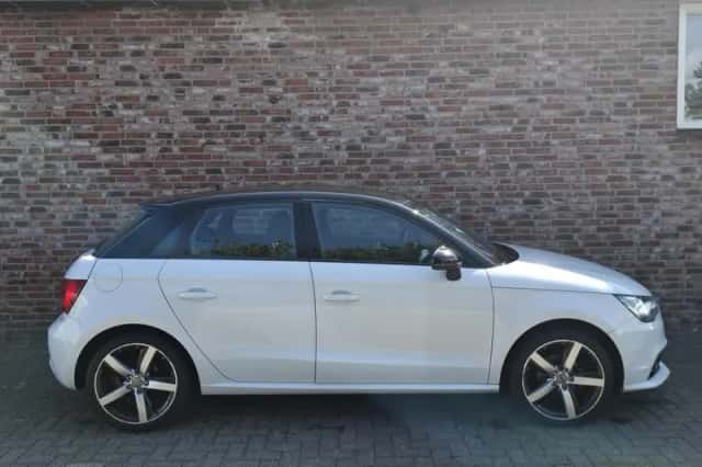 Audi A1 (2013) thumbnail 4