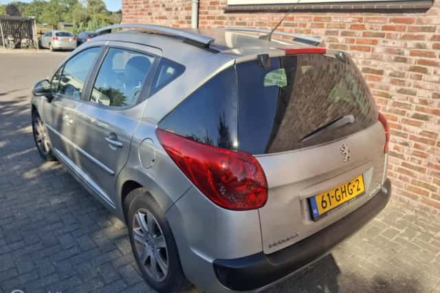 Peugeot 207 (2008) thumbnail 3