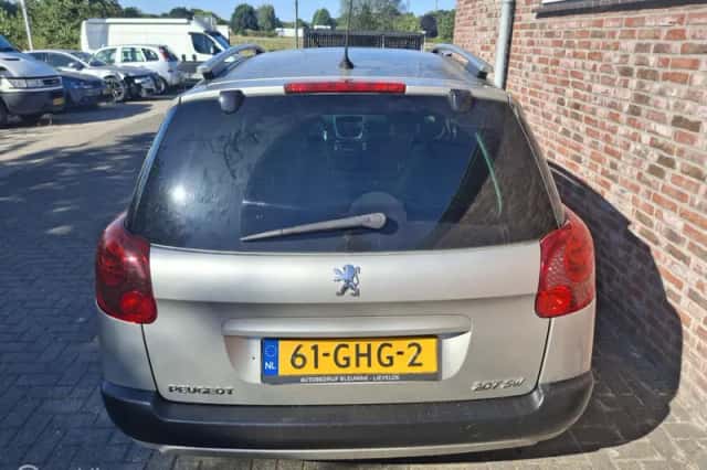 Peugeot 207 (2008) thumbnail 4