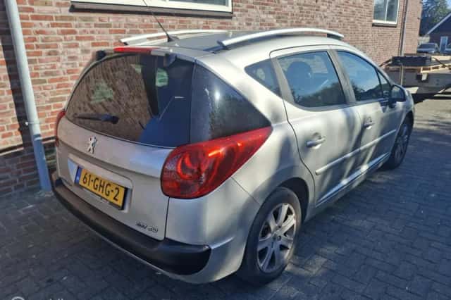 Peugeot 207 (2008) thumbnail 5