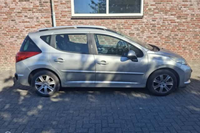 Peugeot 207 (2008) thumbnail 6