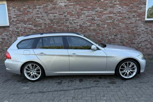 BMW 3-Serie (2010) thumbnail 4