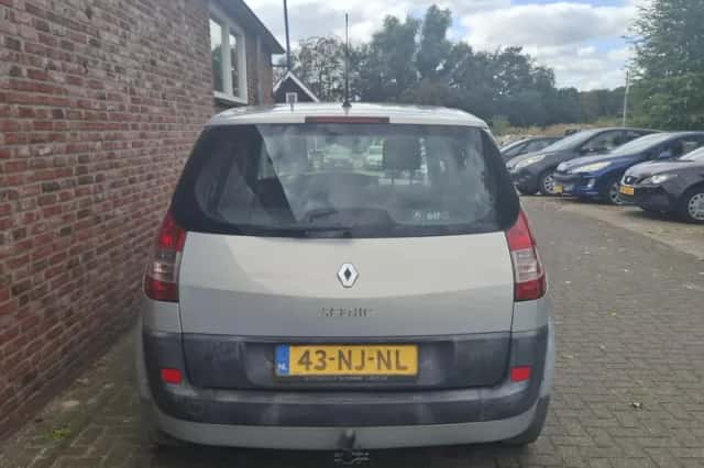 Renault Scénic (2003) thumbnail 5
