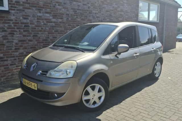 Renault Modus (2008) thumbnail 1