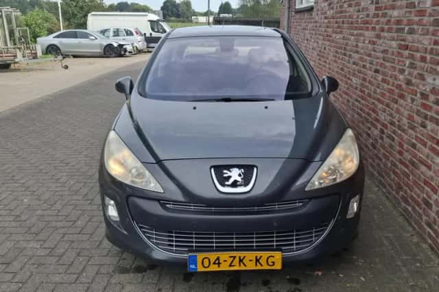 Peugeot 308 (2008) thumbnail 2