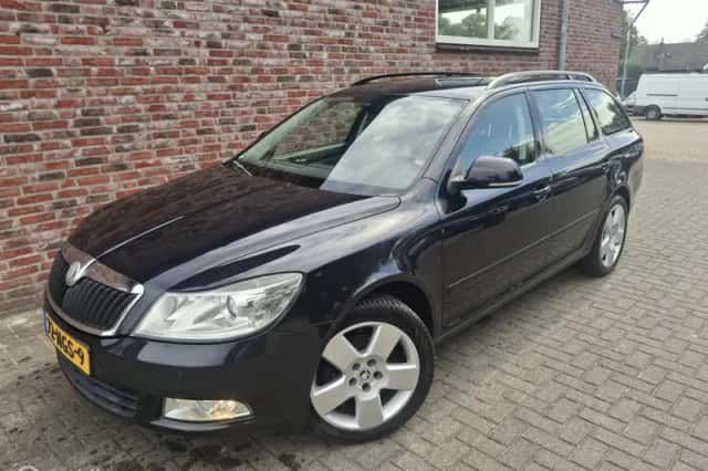 Škoda Octavia (2010) thumbnail 1