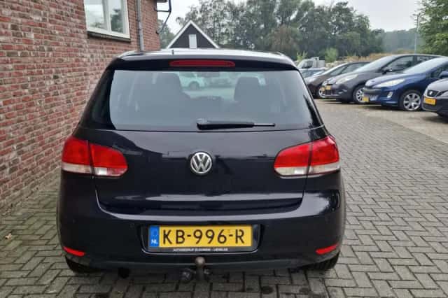 Volkswagen Golf (2010) thumbnail 5