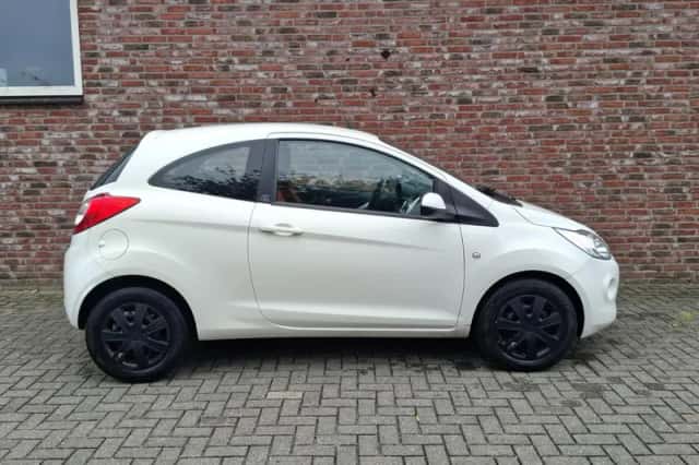 Ford Ka (2010) thumbnail 3