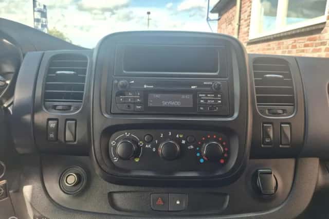 Opel Vivaro (2019) thumbnail 4