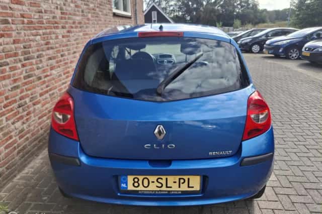 Renault Clio (2006) thumbnail 4