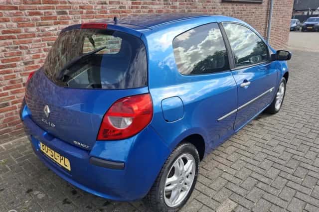 Renault Clio (2006) thumbnail 5