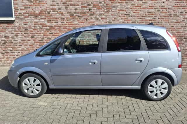Opel Meriva (2003) thumbnail 2