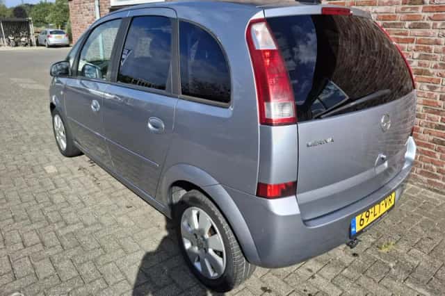 Opel Meriva (2003) thumbnail 3