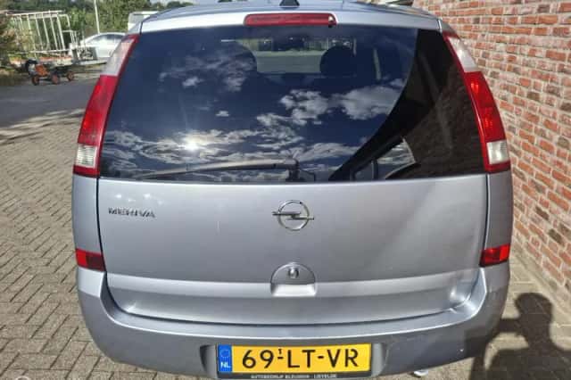 Opel Meriva (2003) thumbnail 4